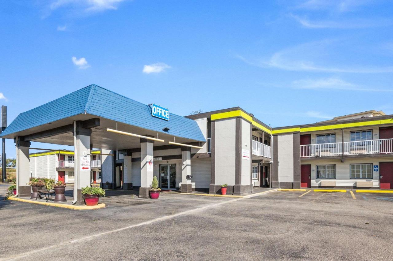 Econo Lodge Inn & Suites テレ・ホート エクステリア 写真