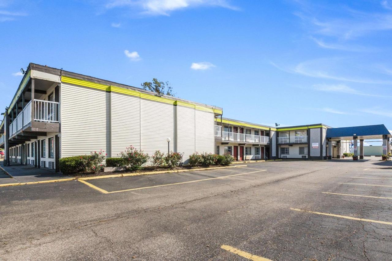 Econo Lodge Inn & Suites テレ・ホート エクステリア 写真